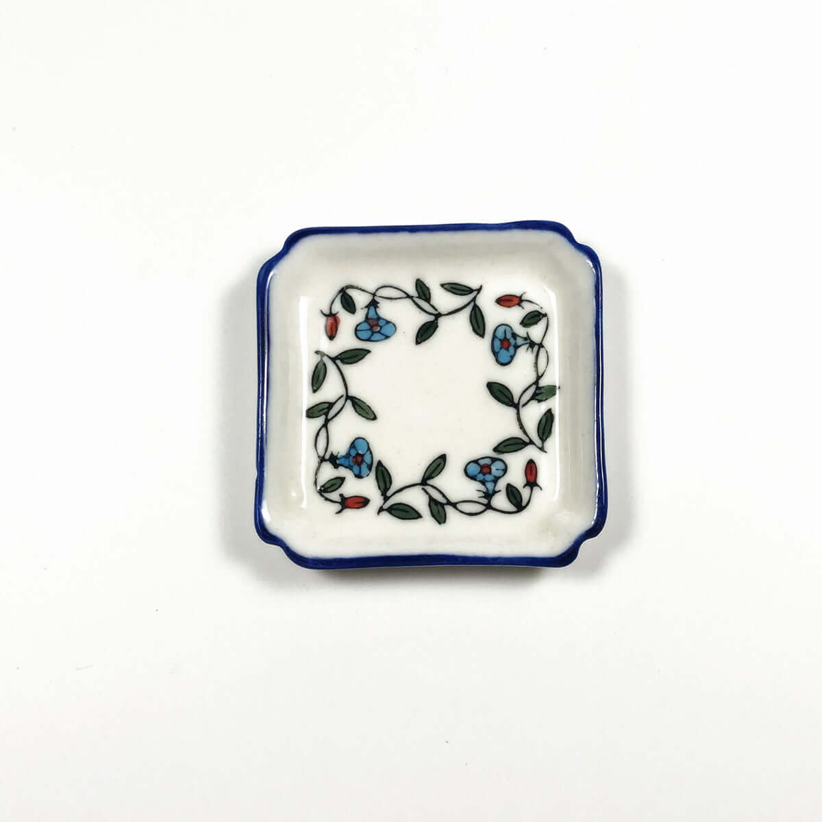 Miniature Kitchen Accessories ceramic plate with floral design in blue and white, size 5-6cm.