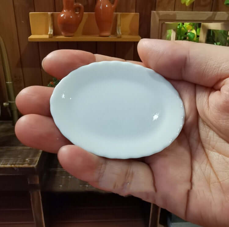 Miniature Kitchen Accessories: Ceramic white plate held in hand, minimalist design, size 5-6cm.